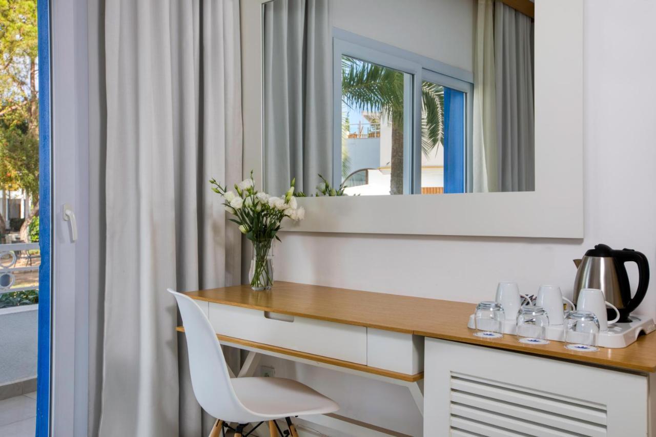 Labranda Tmt Bodrum Exterior foto A room at the hotel