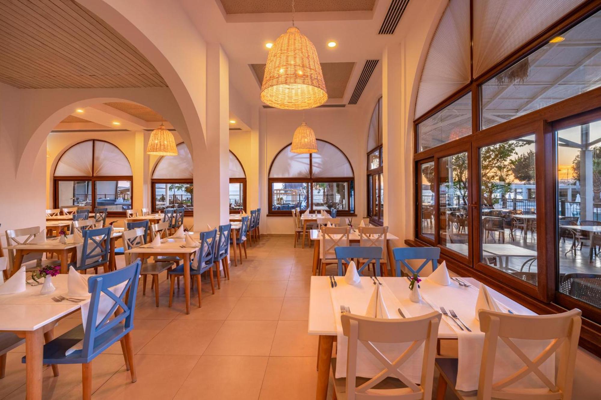Labranda Tmt Bodrum Exterior foto Restaurant